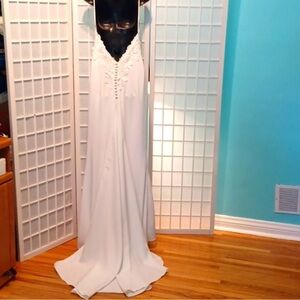 Classy backless wedding dress - white straight lines 5824